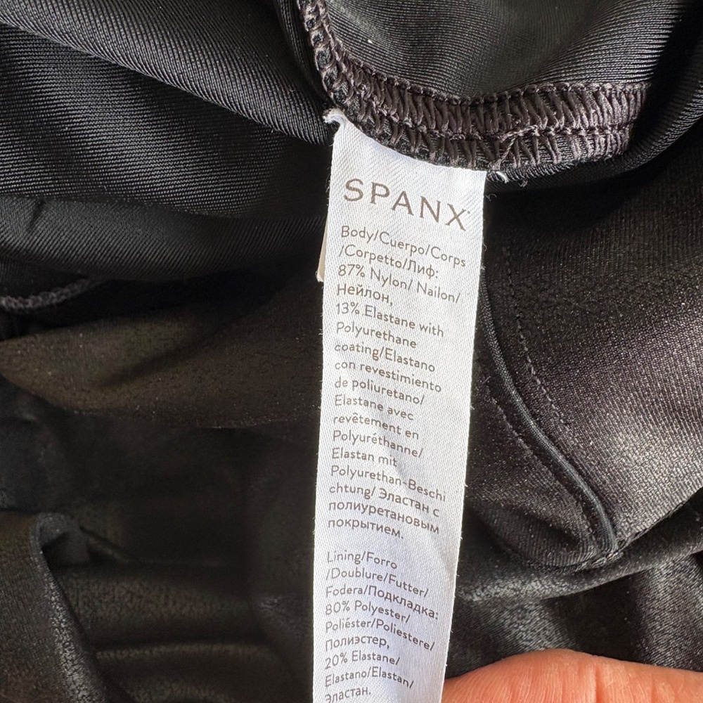 Spanx Women’s Faux Leather Black Compression Leggings Size S Athleisure Active - Picture 7 of 9